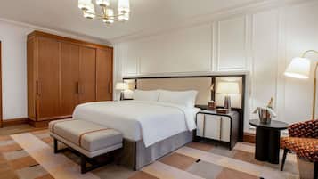 Premium bedding, pillow-top beds, minibar, in-room safe