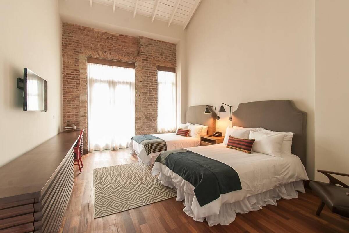 Premium bedding, in-room safe, laptop workspace, blackout drapes