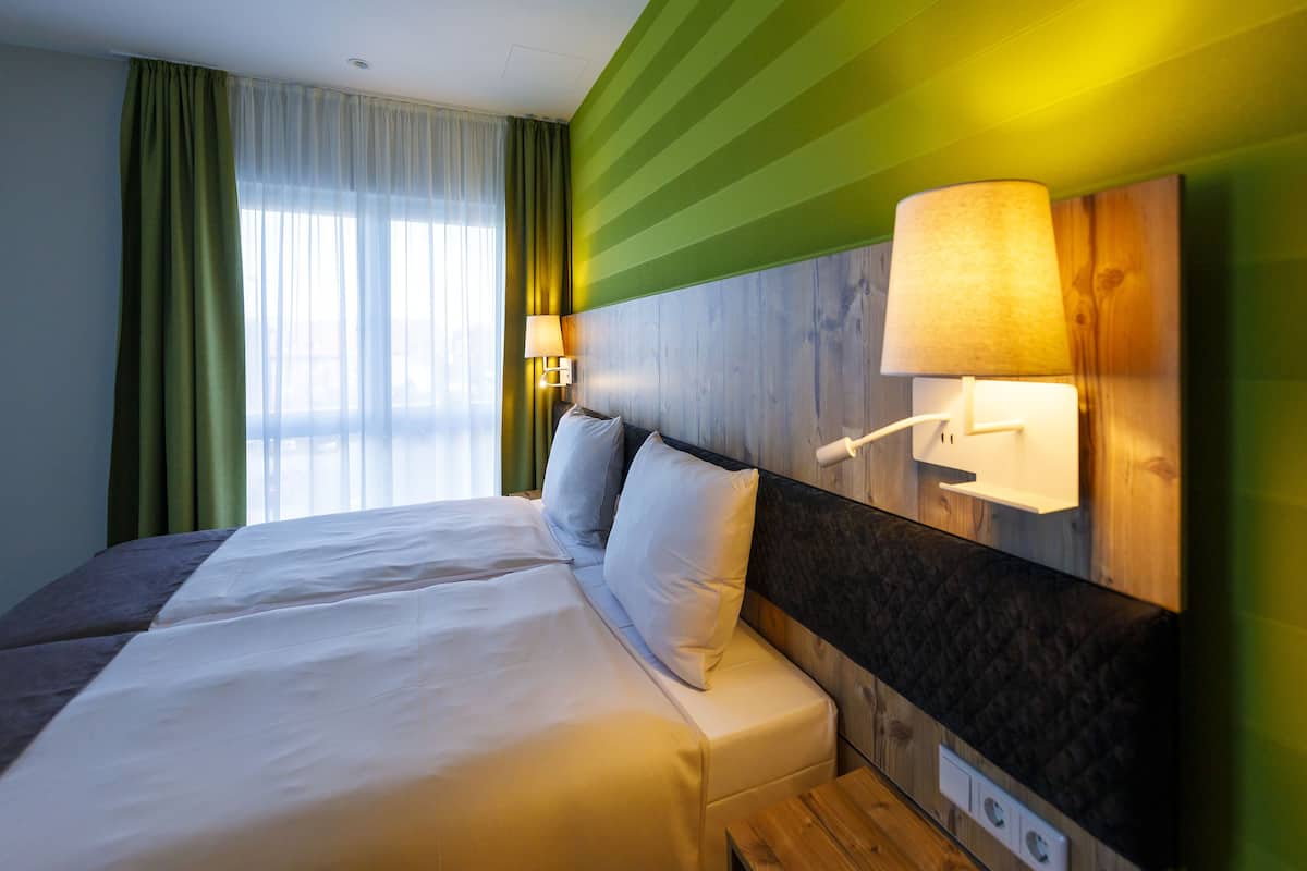 comfort double room | 1 bedroom, hypo-allergenic bedding, down duvets, pillow-top beds