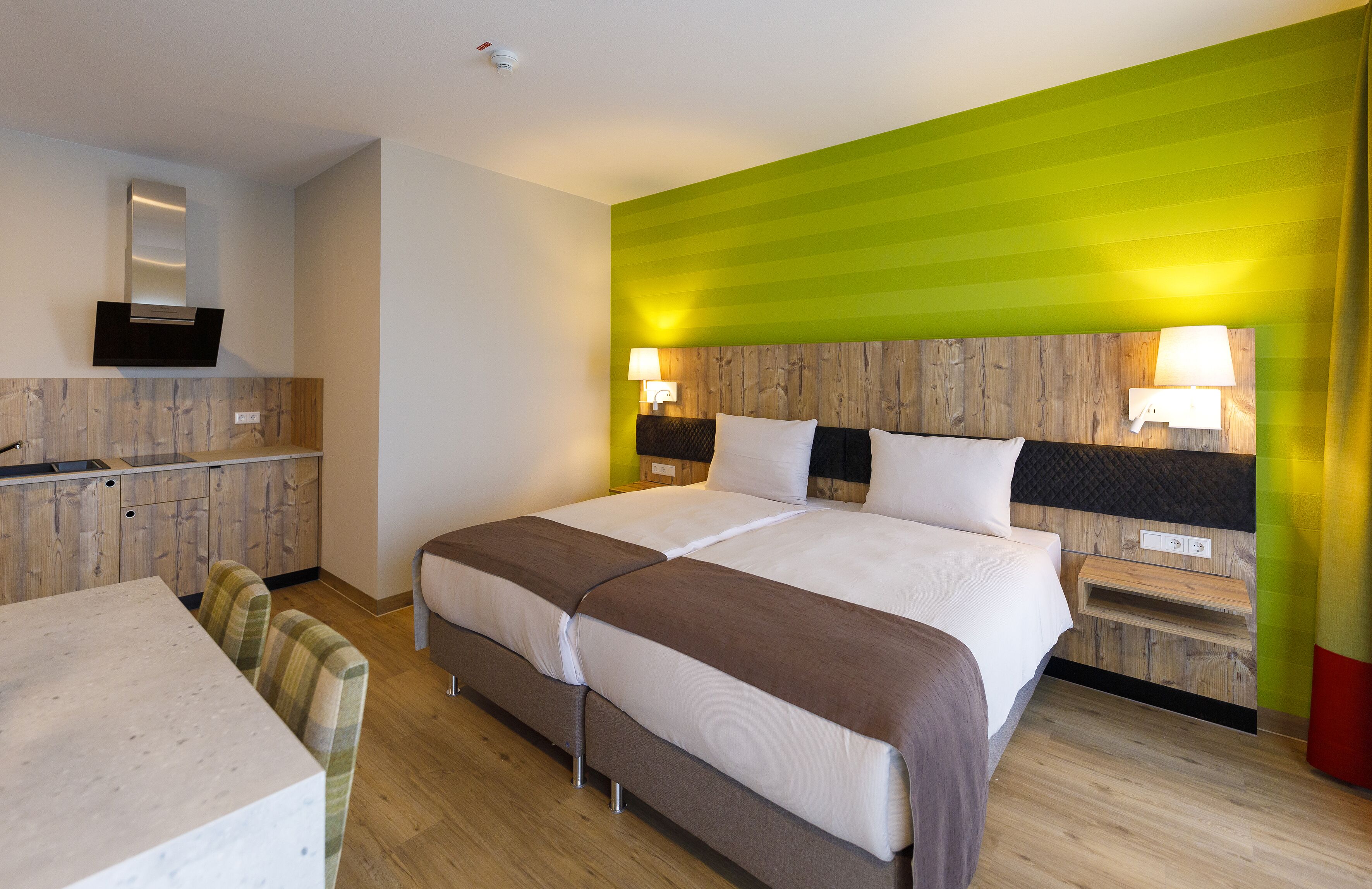 deluxe apartment | 1 bedroom, hypo-allergenic bedding, down duvets, pillow-top beds