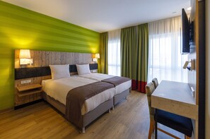 Ropa de cama hipoalergénica, edredón, camas con pillow-top y escritorio 