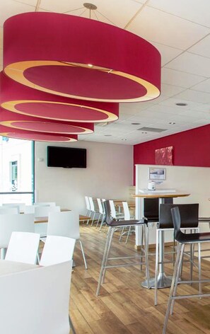 Dining - Travelodge Torquay (Torquay)
