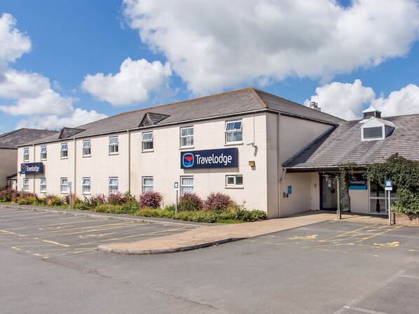 Exterior - Travelodge Bodmin Roche (St Austell)