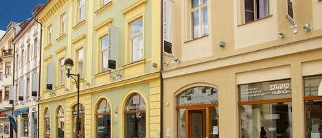 Façade de l’hébergement - soirée/nuit