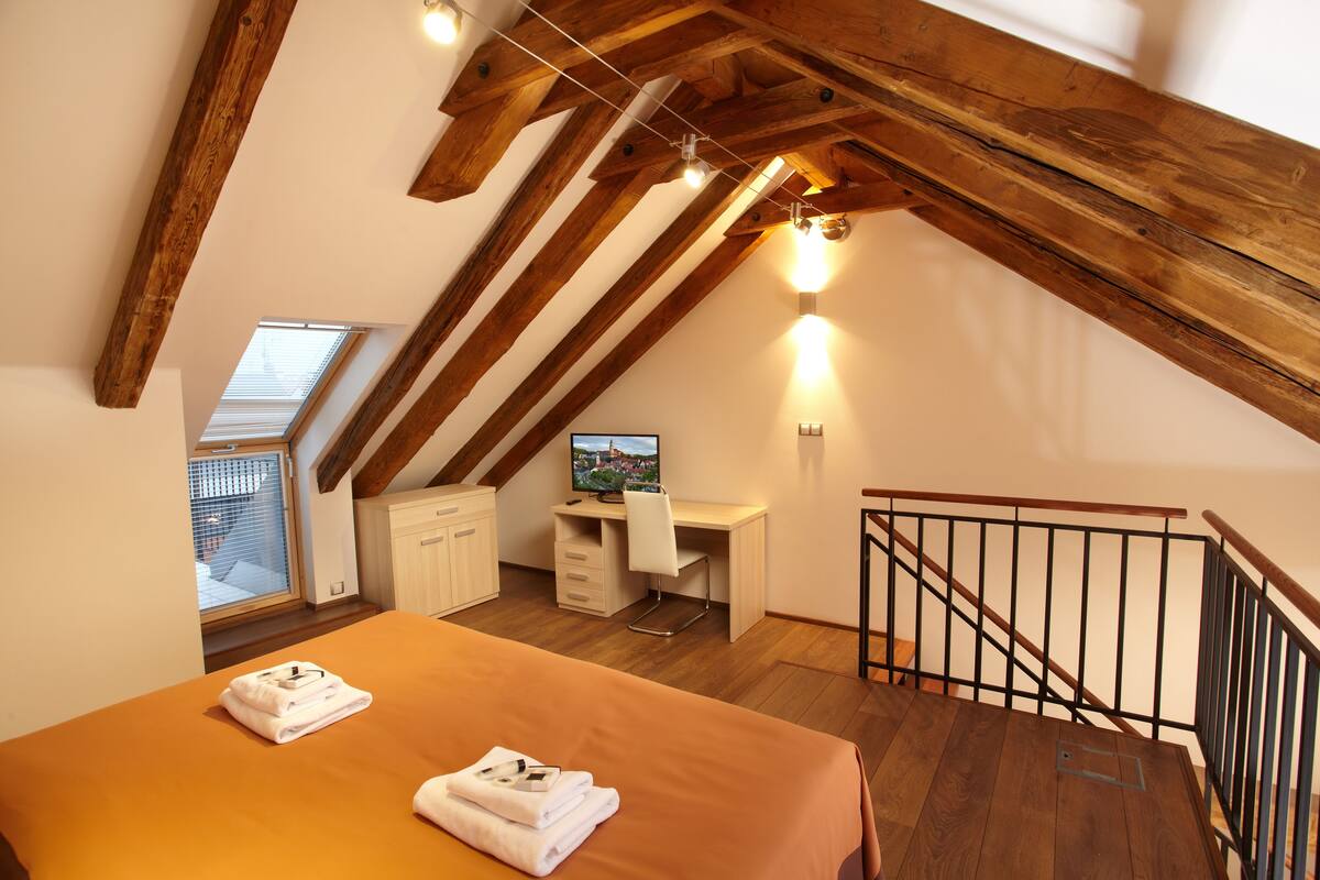 Apartamento, 1 habitación, terraza (Mezonet) | Ropa de cama hipoalergénica, minibar, caja fuerte y escritorio