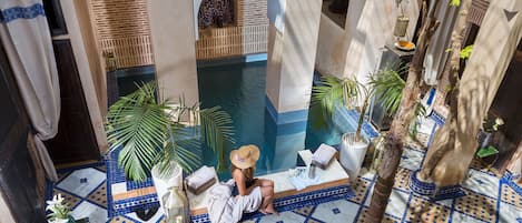Indoor pool, pool loungers