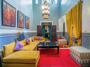 Lobby sitting area - Riad Ines Home (Marrakech)