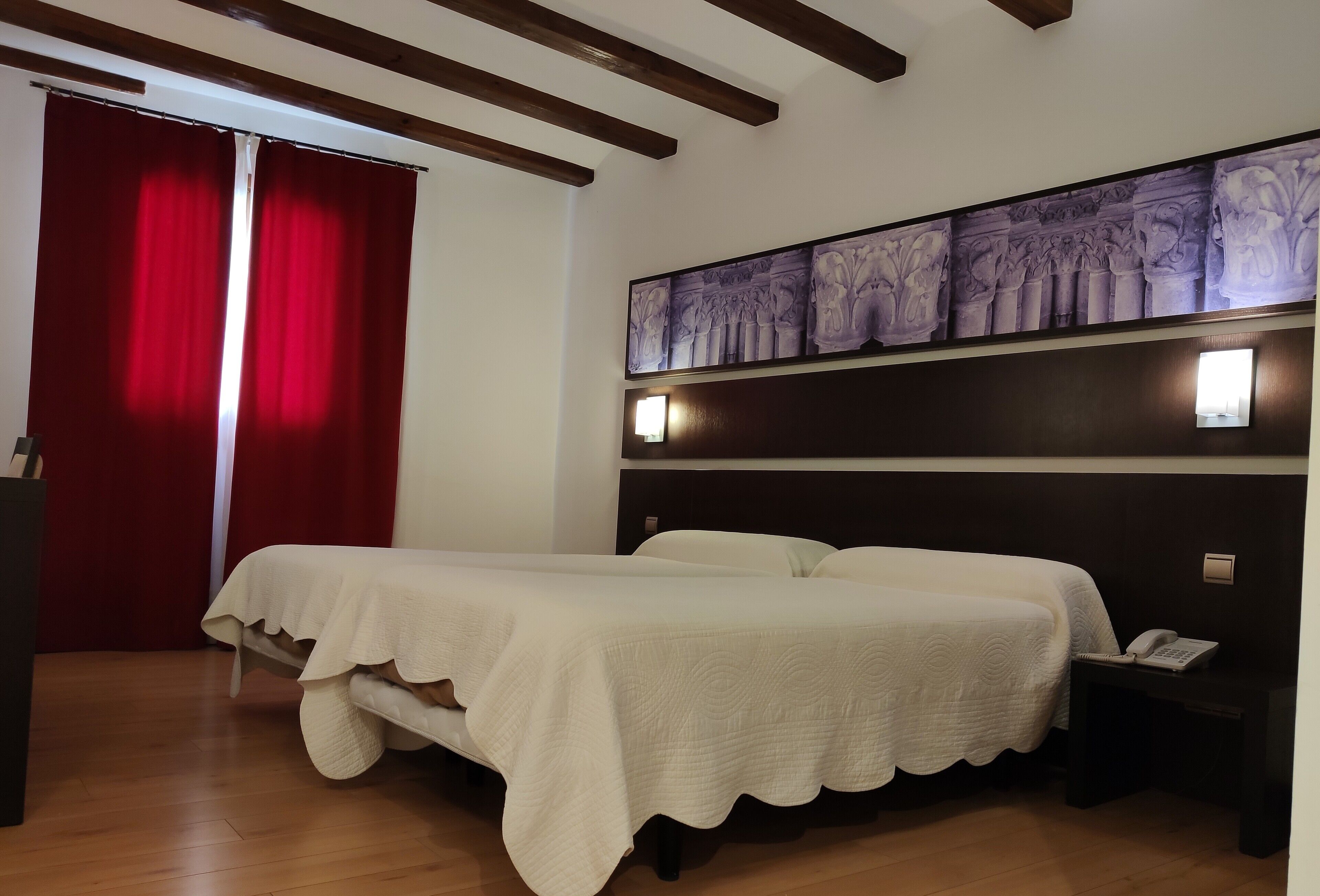 in-room safe, desk, laptop workspace, blackout curtains