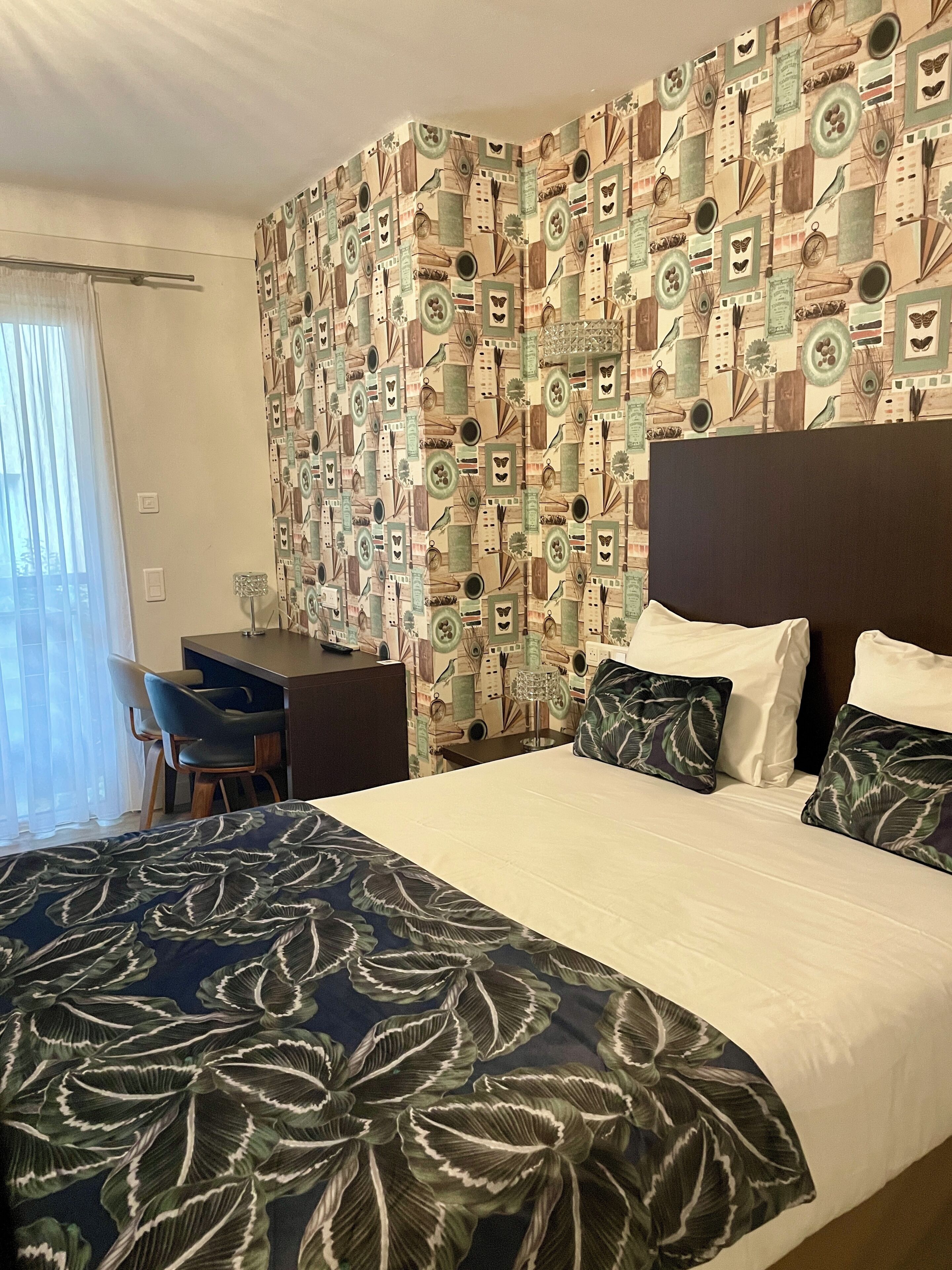 Literie de qualité supérieure, surmatelas, minibar