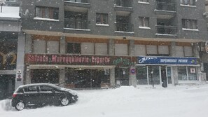 Front of property - Apartaments Els Avets (Pas de la Casa)