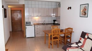 Apartment, 1 Schlafzimmer (Interior view, 2-3 People) | Eigene Kochnische