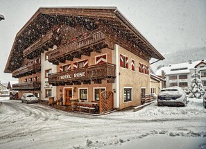 Exterior - Hotel Rose (Villabassa)