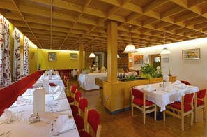 Restaurant - Hotel Rose (Villabassa)
