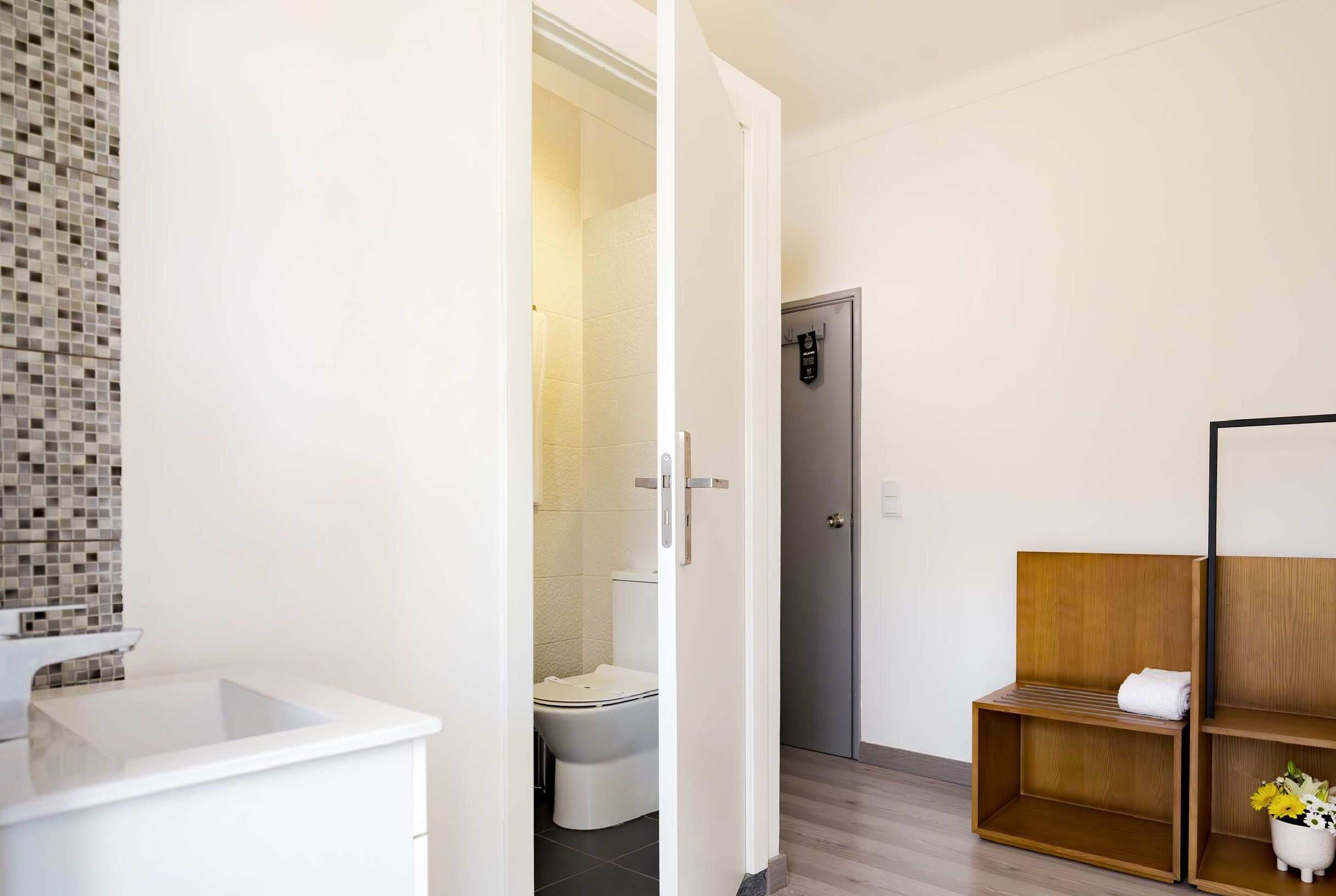 Charming Room | Bathroom | Combined shower/tub, deep soaking tub, rainfall showerhead