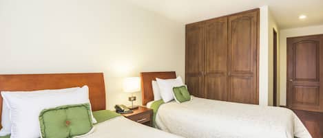 Chambre, 2 lits doubles | Wi-Fi gratuit