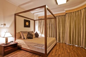 Apartment, 3 Bedrooms, Park View | 2 bedrooms, down comforters, pillowtop beds, individually decorated