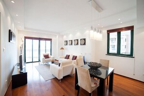 Apartment, 2 Bedrooms, River View | Living area - Aquaspace Shanghai Serviced Apartment - On the Bund (Shanghai)
