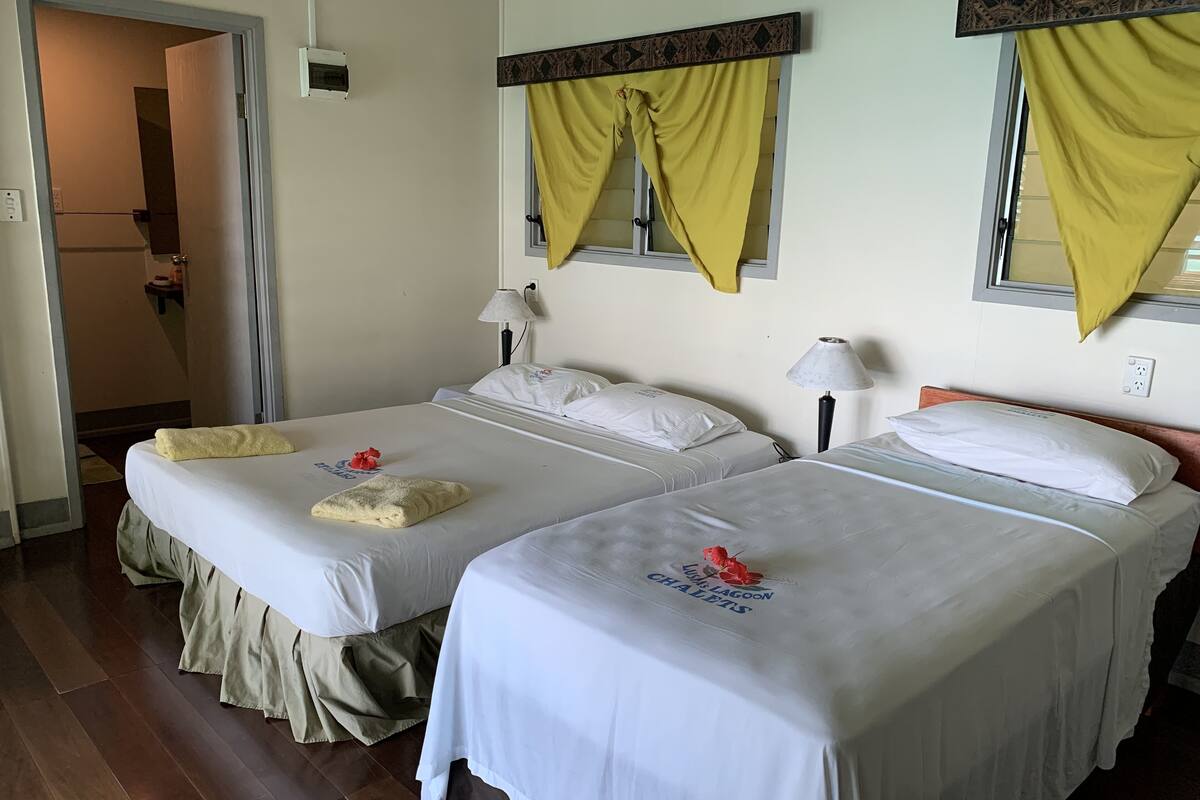 Chalet, Ensuite, Lagoon | In-room safe, bed sheets