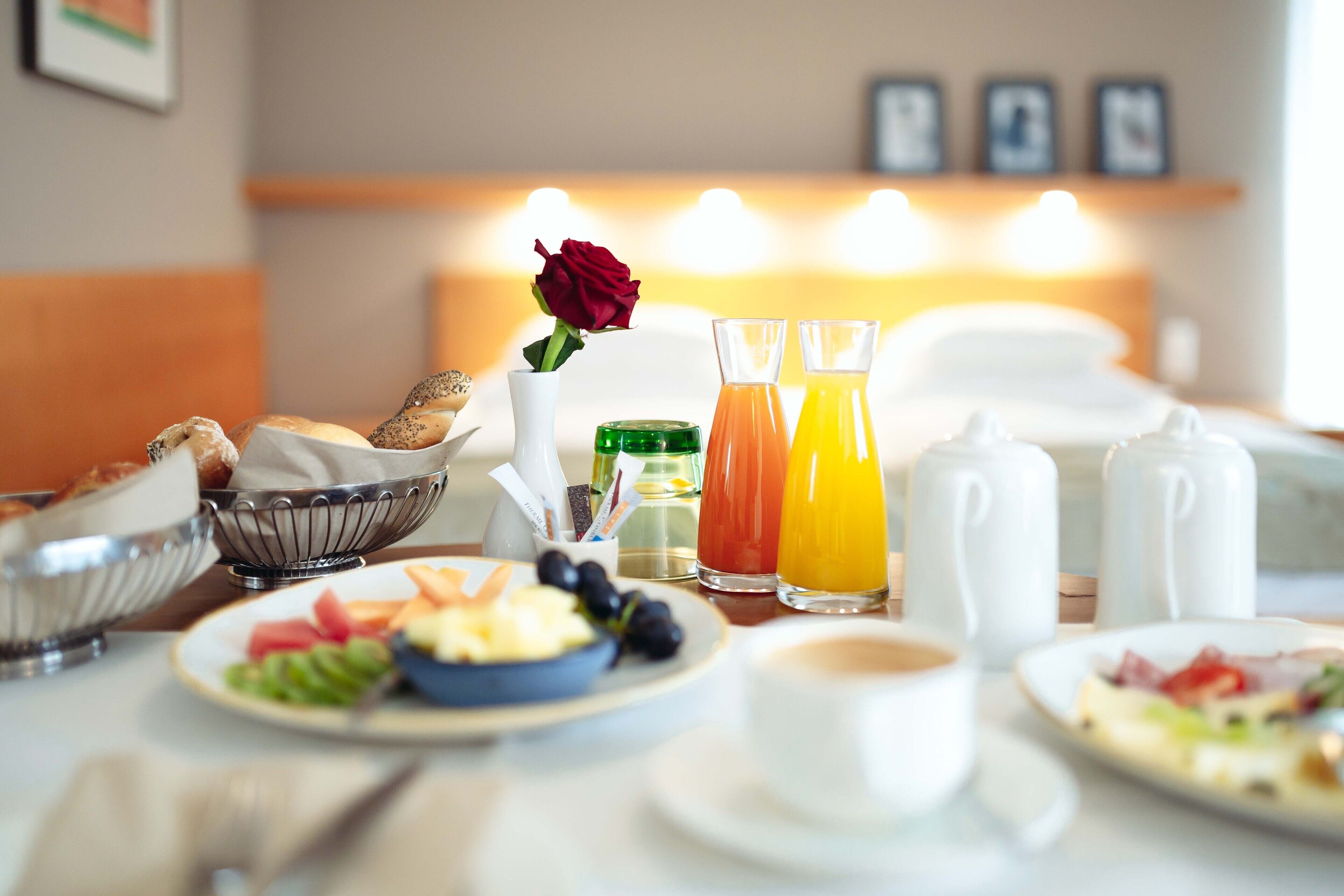 Makan di kamar
