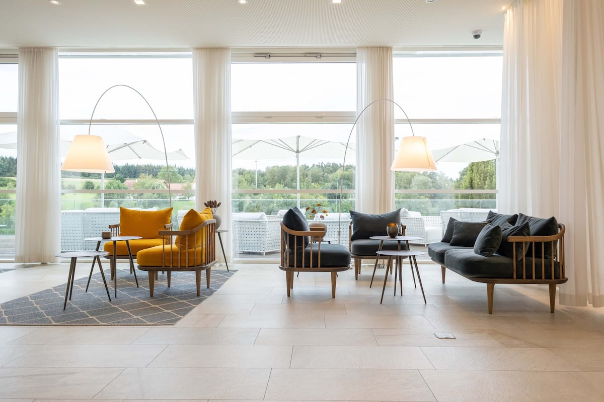 couples treatment room(s), sauna, hot tub, steam room