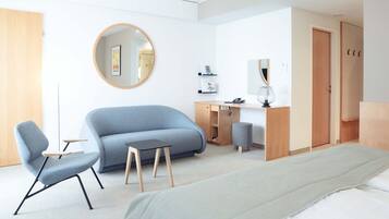 Double Room (Prestige) | Minibar, in-room safe, desk, blackout drapes