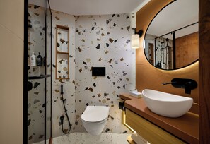 Douche, douche cascade, articles de toilette écologiques