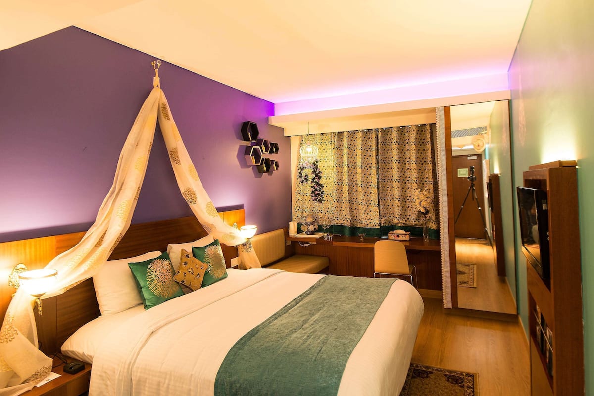 memory-foam beds, minibar, in-room safe, desk