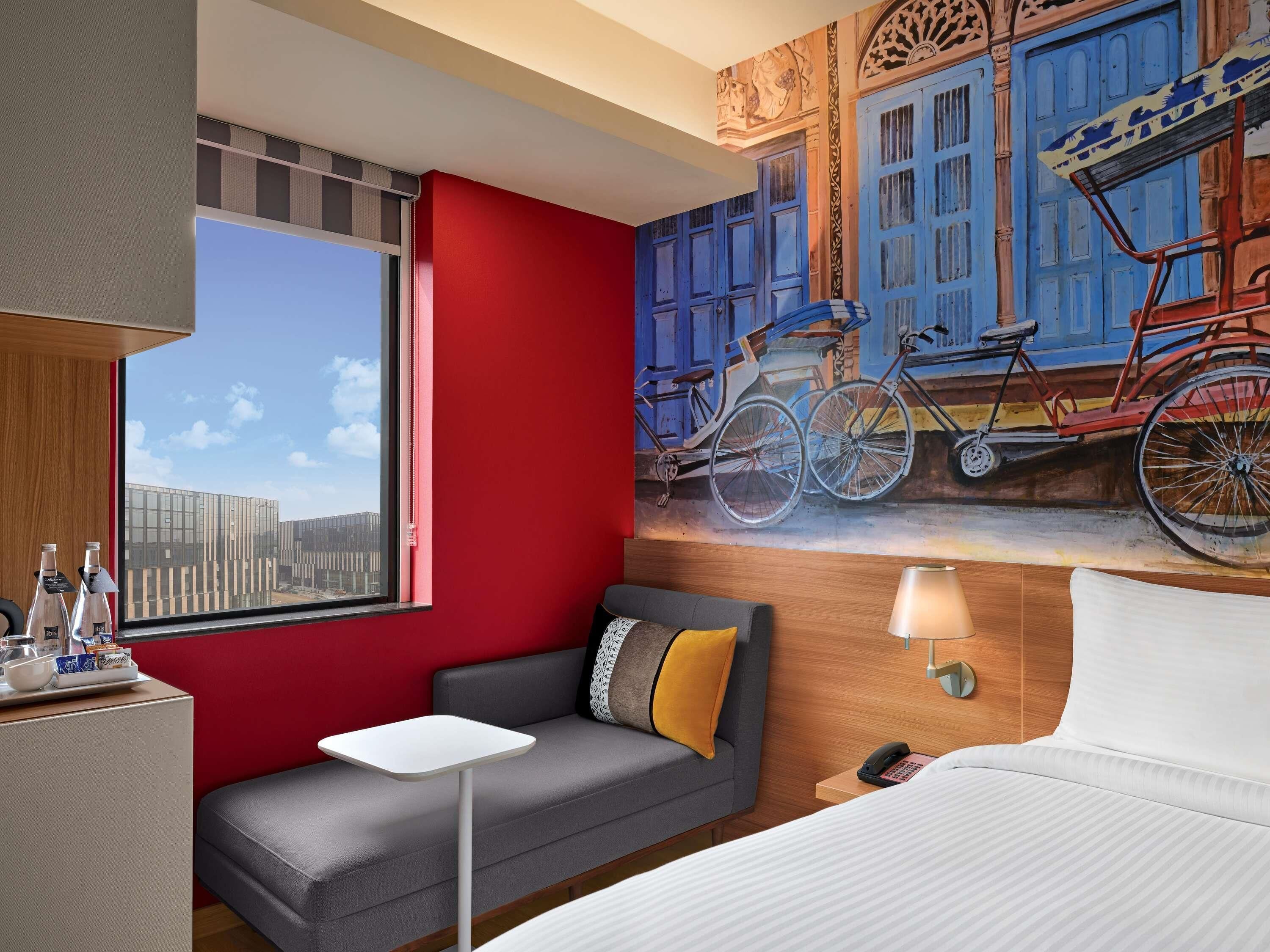 Deluxe Room, 2 Twin Beds | Memory foam beds, minibar, in-room safe, desk