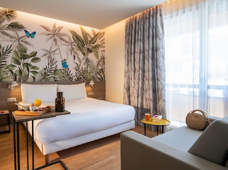 Standard Double Room, 1 Double Bed with Sofa bed | In-room safe, desk, iron/ironing board, free cribs/infant beds