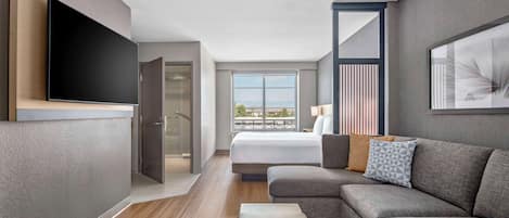 Hypo-allergenic bedding, pillowtop beds, in-room safe