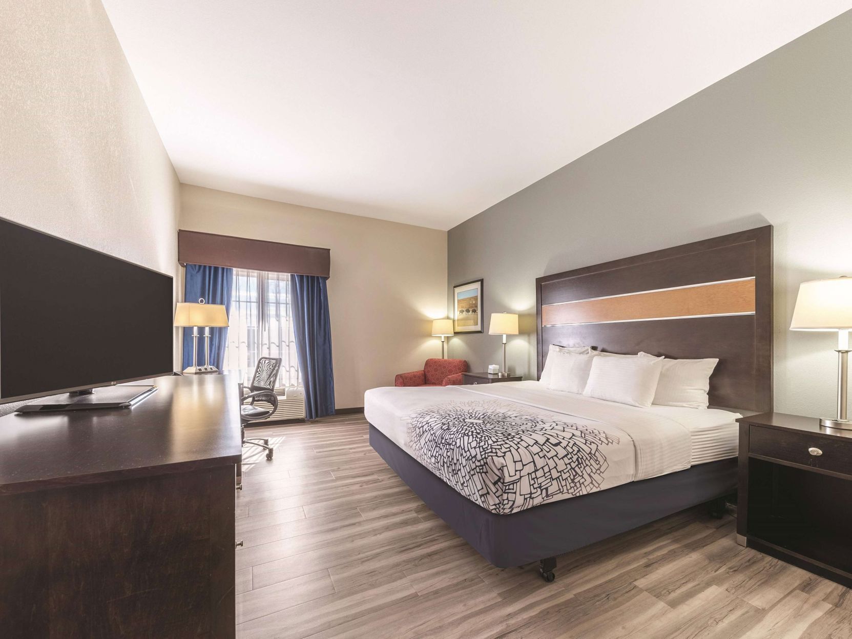 Premium bedding, pillowtop beds, desk, blackout drapes