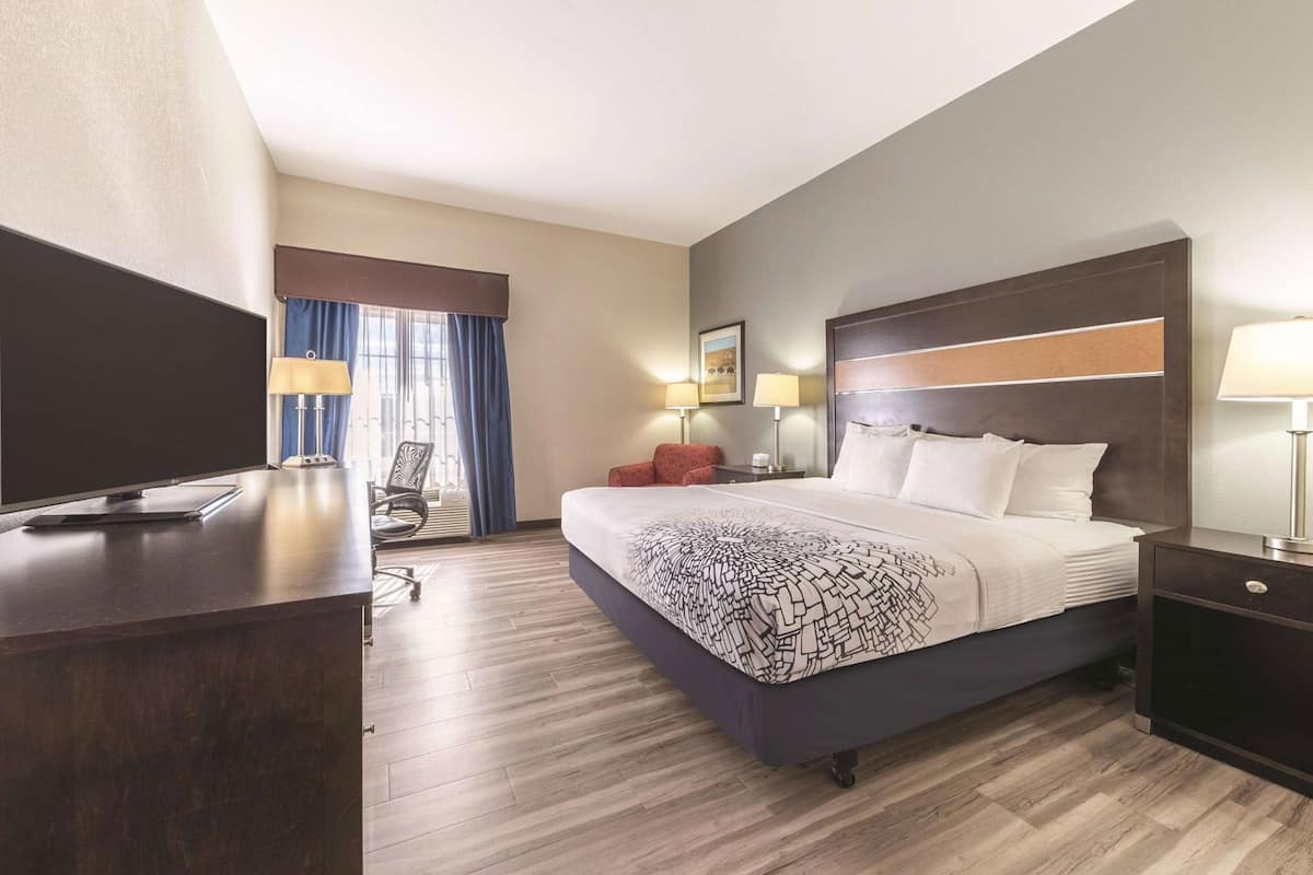 Premium bedding, pillowtop beds, desk, blackout drapes