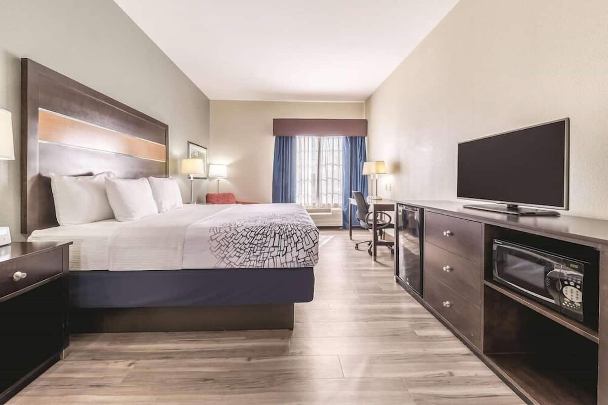 Premium bedding, pillowtop beds, desk, blackout drapes