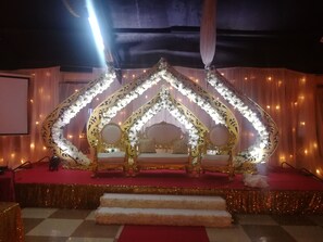 Breakfast, lunch and dinner served - Urban Rose Hotel and Apartment (Dar es Salaam)