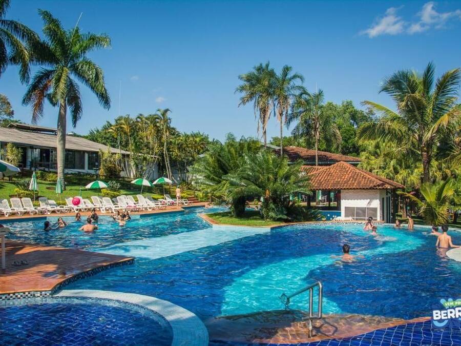 2 indoor pools, 3 outdoor pools, pool umbrellas, pool loungers