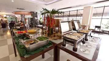 Breakfast, lunch, dinner served; Filipino cuisine
