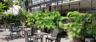 Dohera Hotel