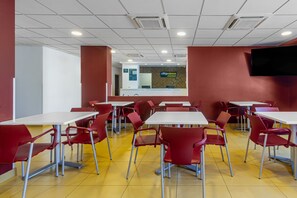 Free daily full breakfast  - City Express Junior by Marriott Tuxtla Gutiérrez Poliforum (Tuxtla Gutierrez)