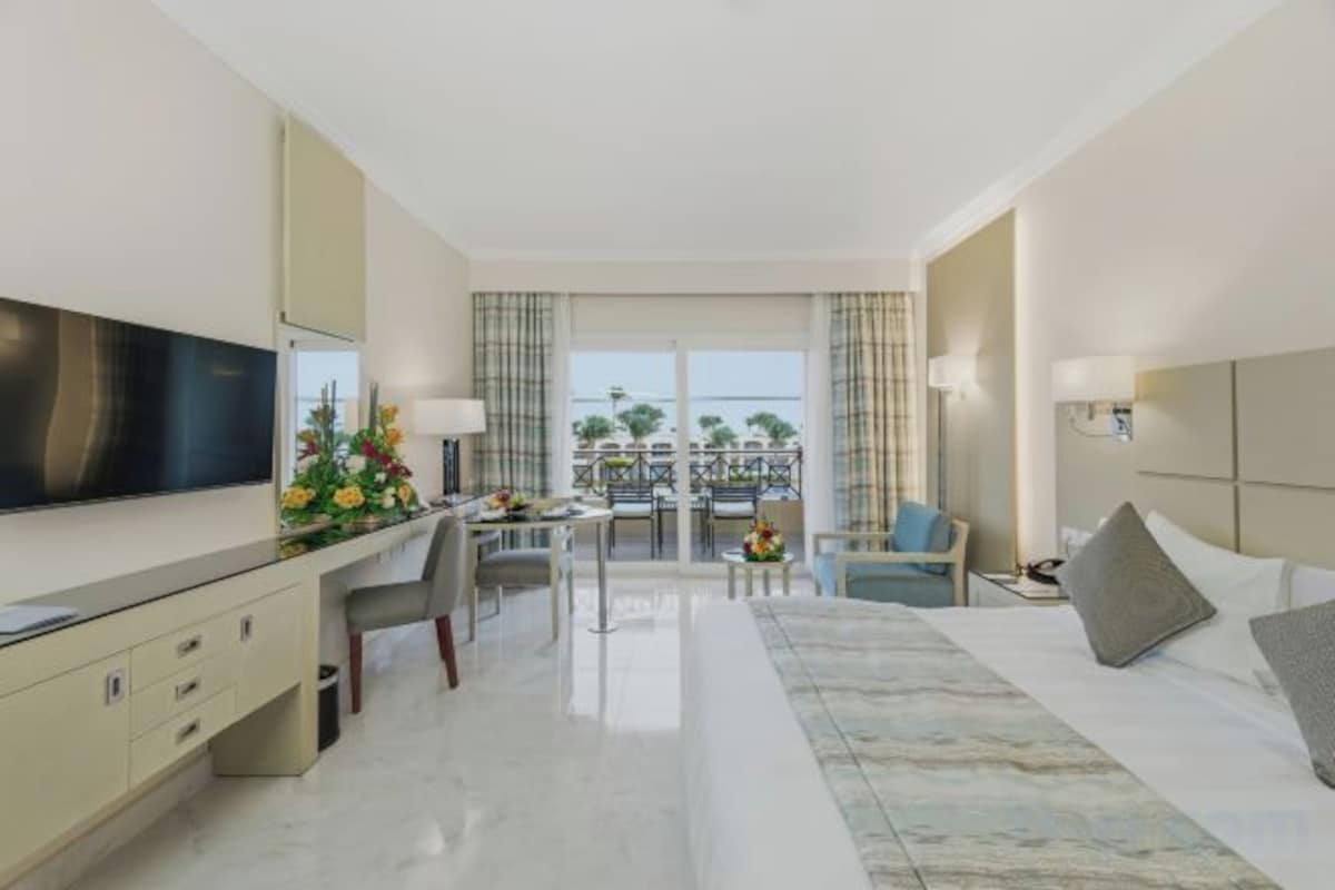 Double Superior Pool View Room