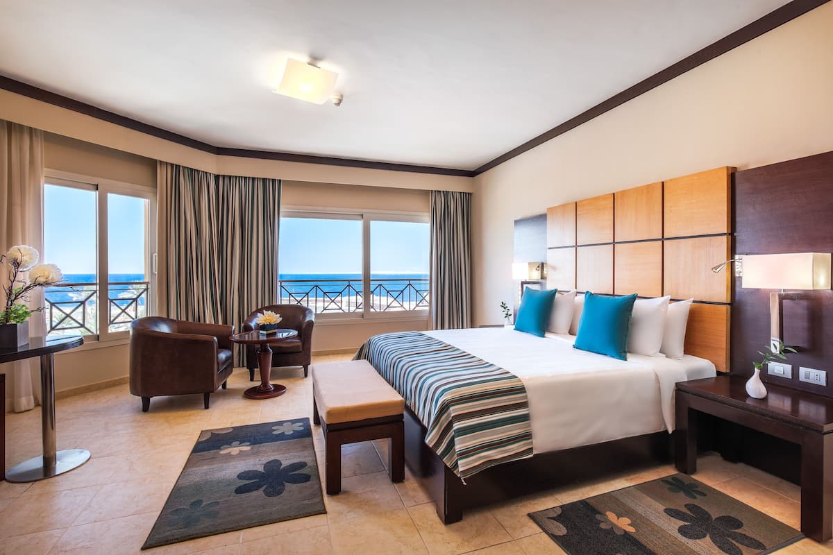 executive suite | 1 bedroom, egyptian cotton sheets, premium bedding, minibar