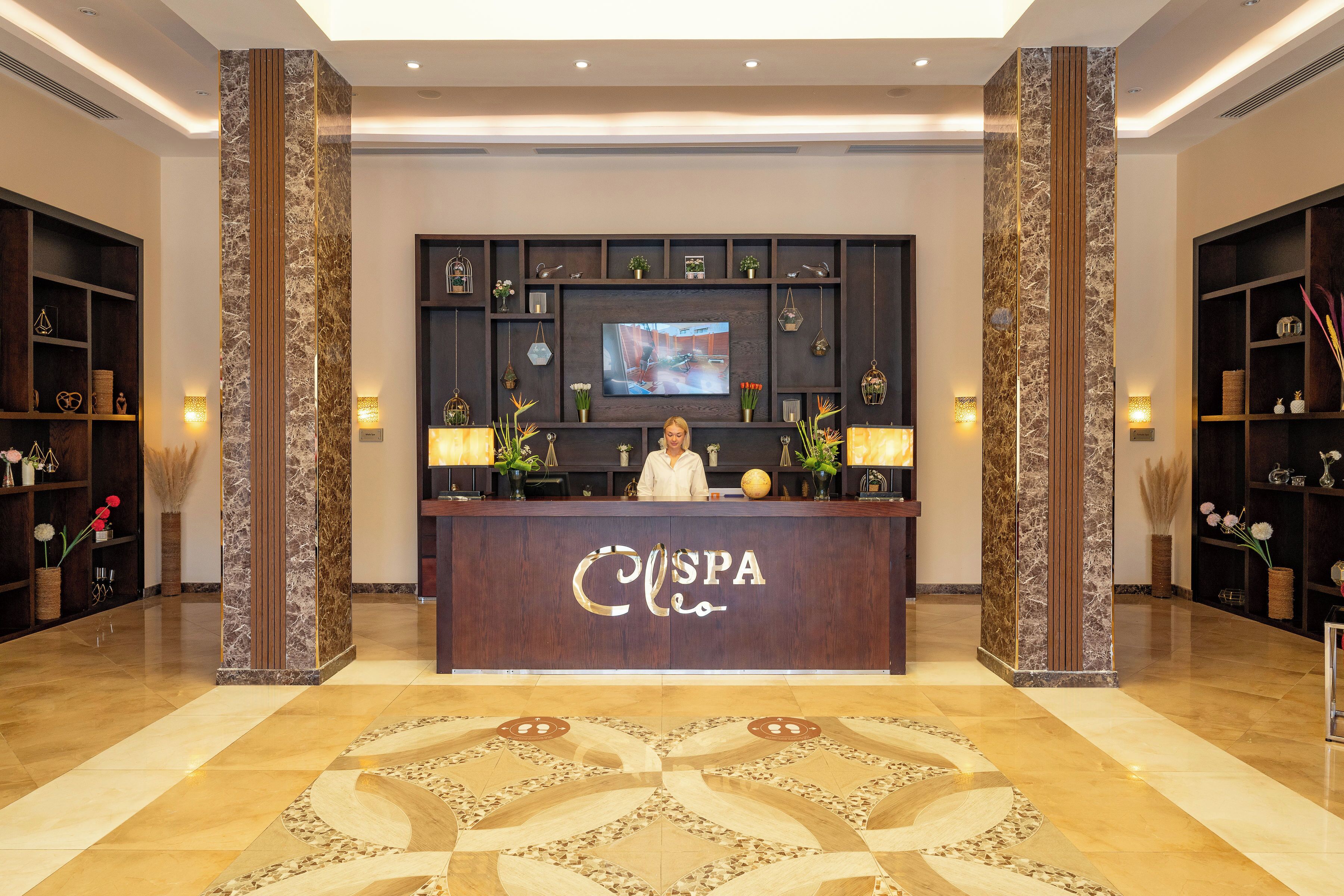 body treatments, aromatherapy, massages on the beach, body wraps