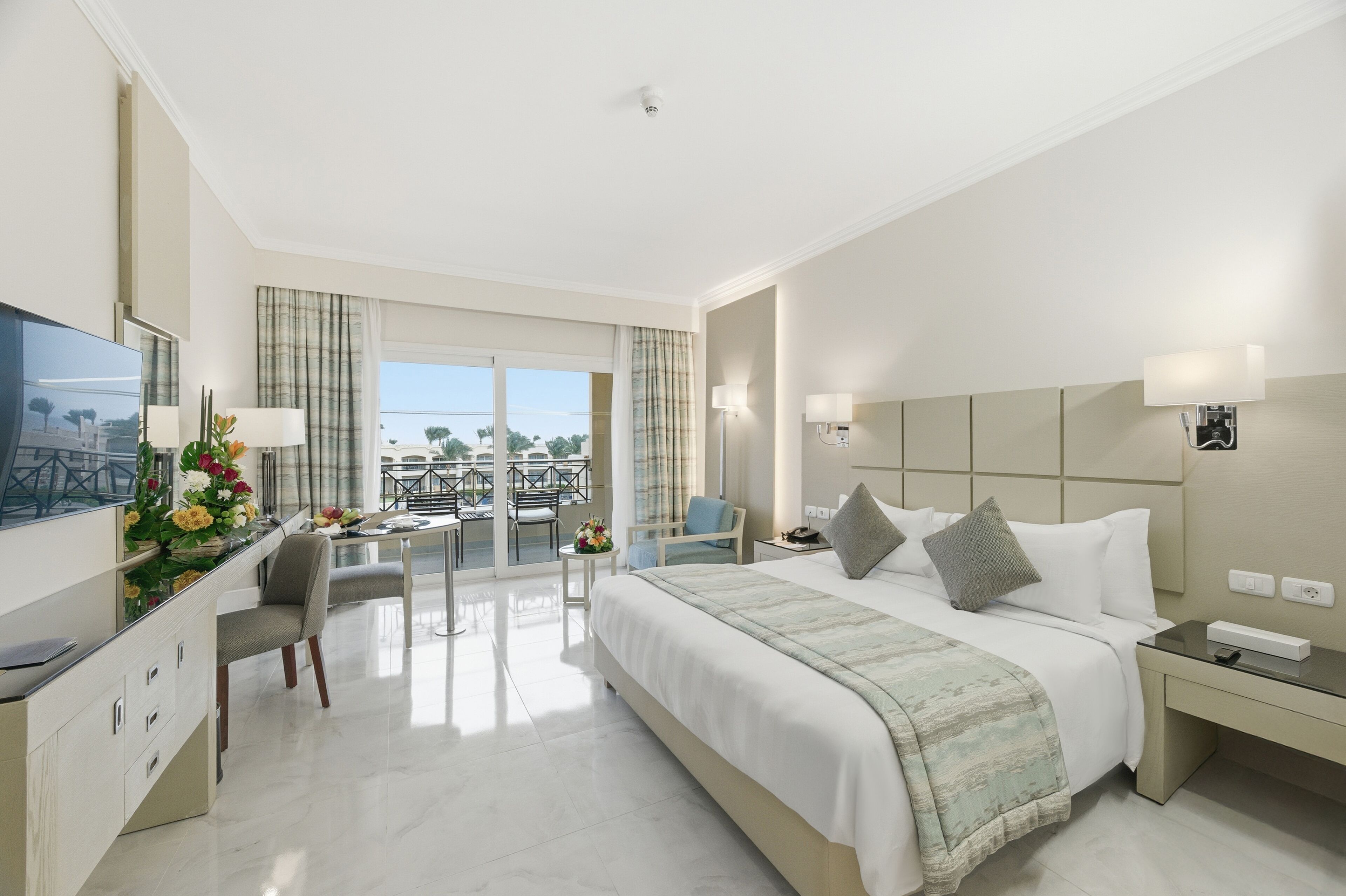 Egyptian cotton sheets, premium bedding, minibar, in-room safe