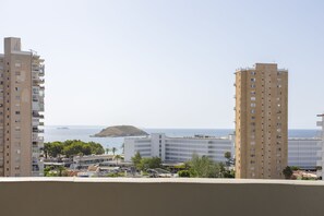 Blackout curtains, free WiFi - Magalluf Playa Apartments - Adults Only (Calvia)