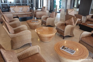 Lobby sitting area - Pamulinawen Hotel (San Nicolas)
