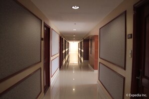 Hallway - Pamulinawen Hotel (San Nicolas)