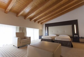 Family Room, 2 Double Beds | Bathroom | Hair dryer, slippers, bidet, towels - Hotel & Residence Villa Bartolomea (Villa Bartolomea)
