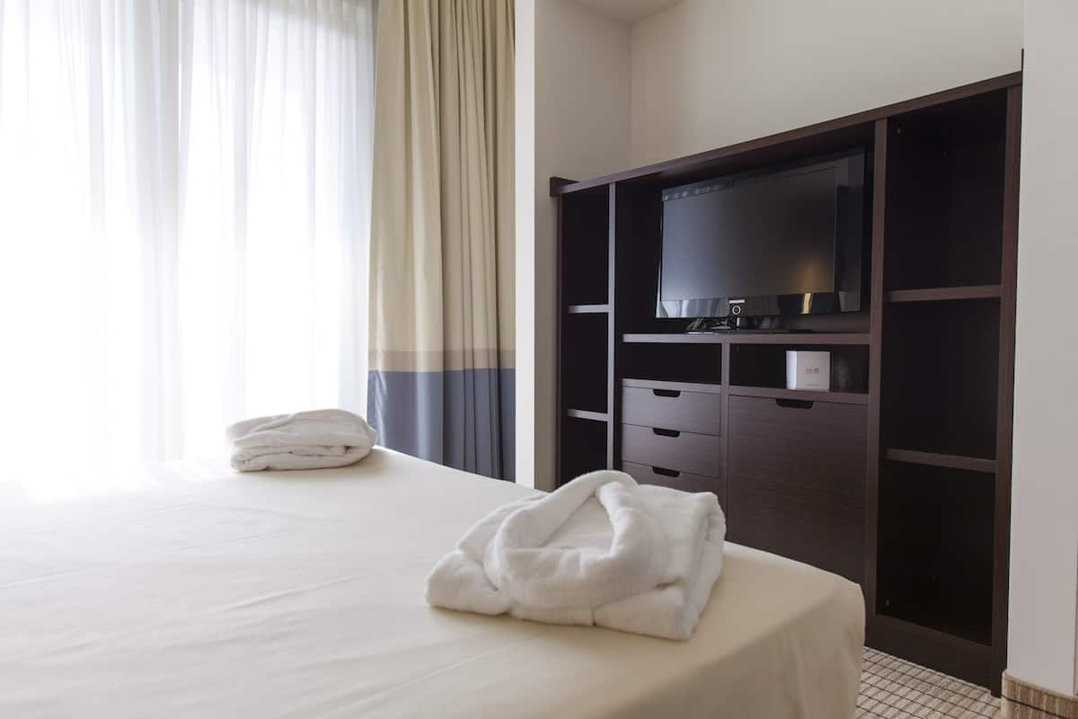 Couette en duvet d'oie, minibar, coffres-forts dans les chambres, bureau