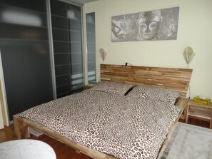Premium bedding, pillowtop beds, individually decorated - B&B Auf dem Wolf - St. Jakob (Basel)