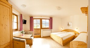 Premium bedding, pillowtop beds, in-room safe, desk - Residence Hauserhof (Rodengo)