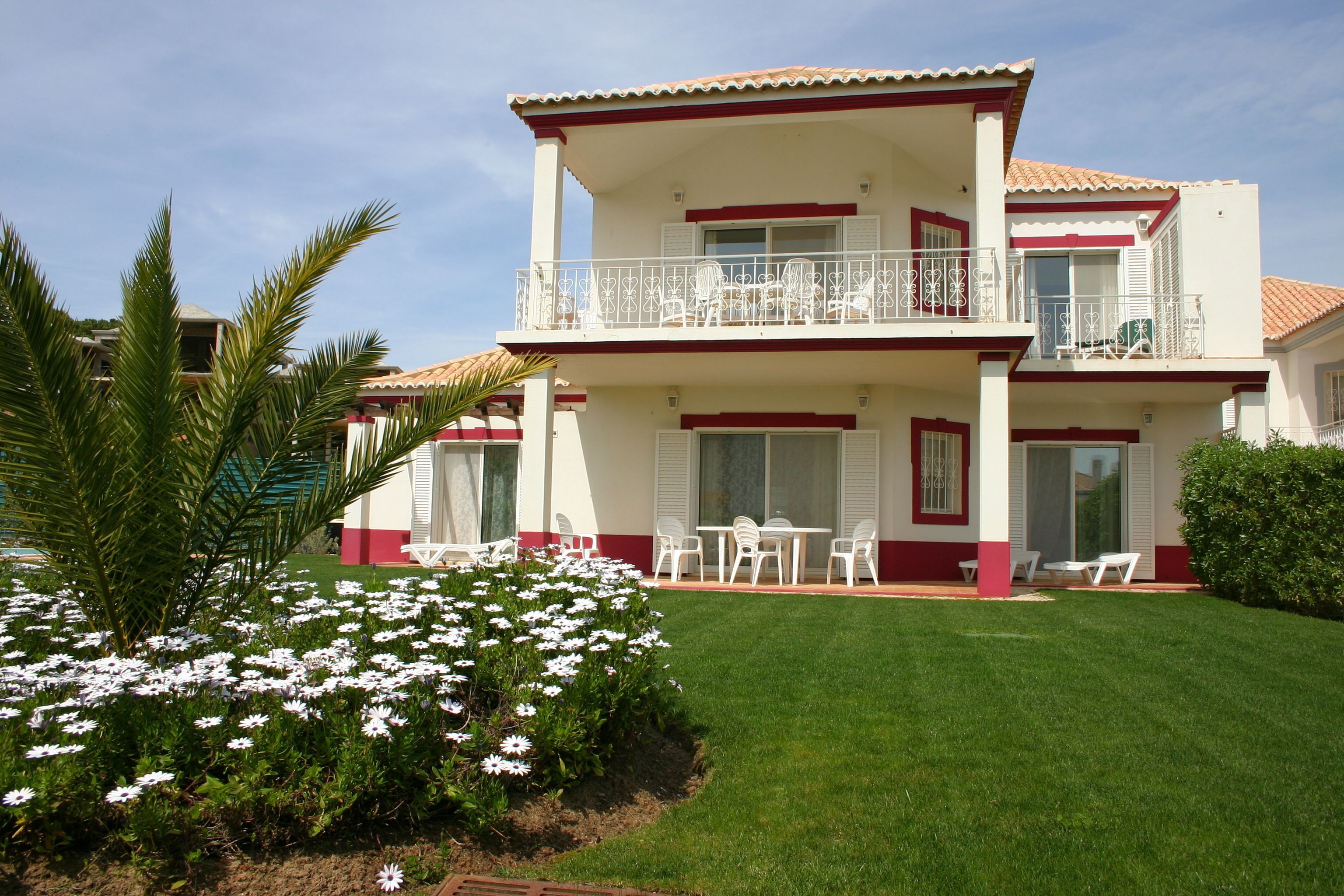 2 bedrooms, in-room safe, individually decorated, individually furnished